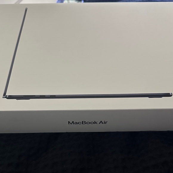 Apple 2023 MacBook Air M2 chip in Sleek dark grey. - Picture 1 of 6
